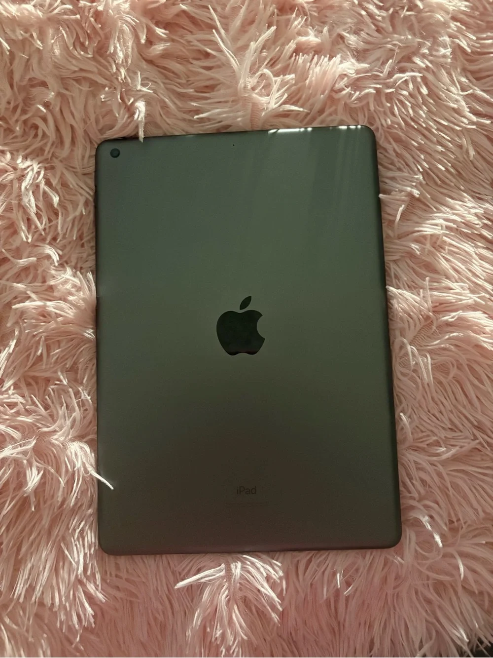 Apple iPad 8th Generation 32GB – Space Gray – Good Condition